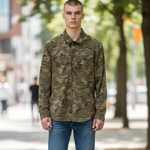 Express Camouflage Army Green Button Front Long Sleeve Shirt Size M